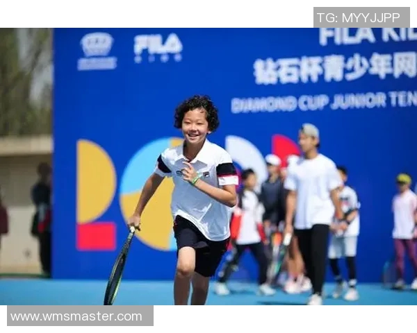 罗凯文的成长之路与职业生涯探索：从青涩少年到行业领军人物的蜕变与奋斗